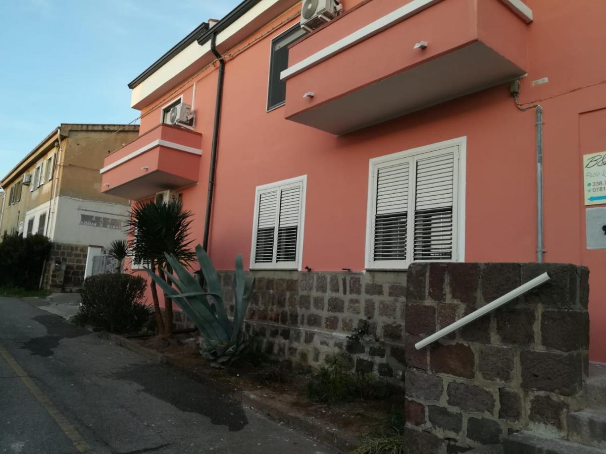B&B Paolo E Daniela Carbonia Exterior photo